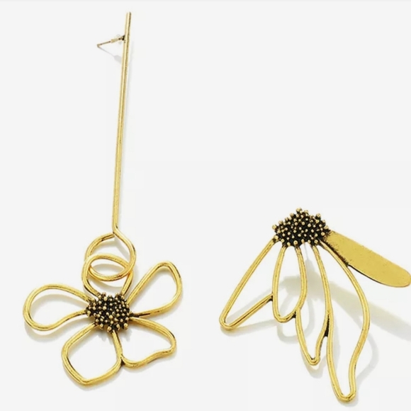 Summer Breeze Bohemian Earrings - Picture 3 of 9